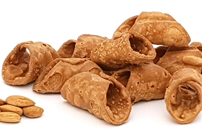 Cannoli Micron Leone artigianali sfusi su sfondo neutro, pronti per essere farciti